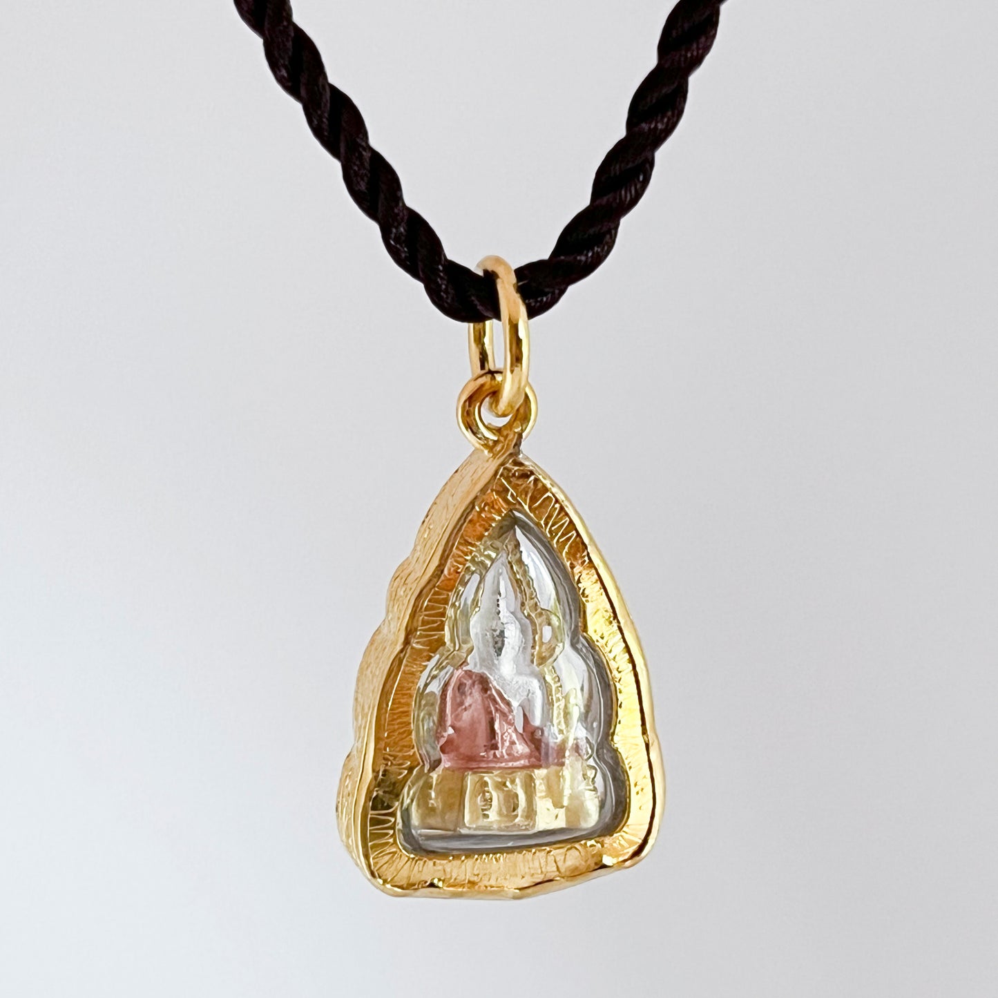 Phra Phuttha Chinnarat Buddha Bhumisparsha mudra Earth-Touching Pendant