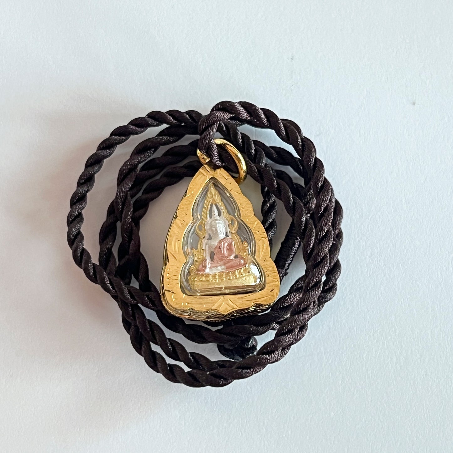 Phra Phuttha Chinnarat Buddha Bhumisparsha mudra Earth-Touching Pendant