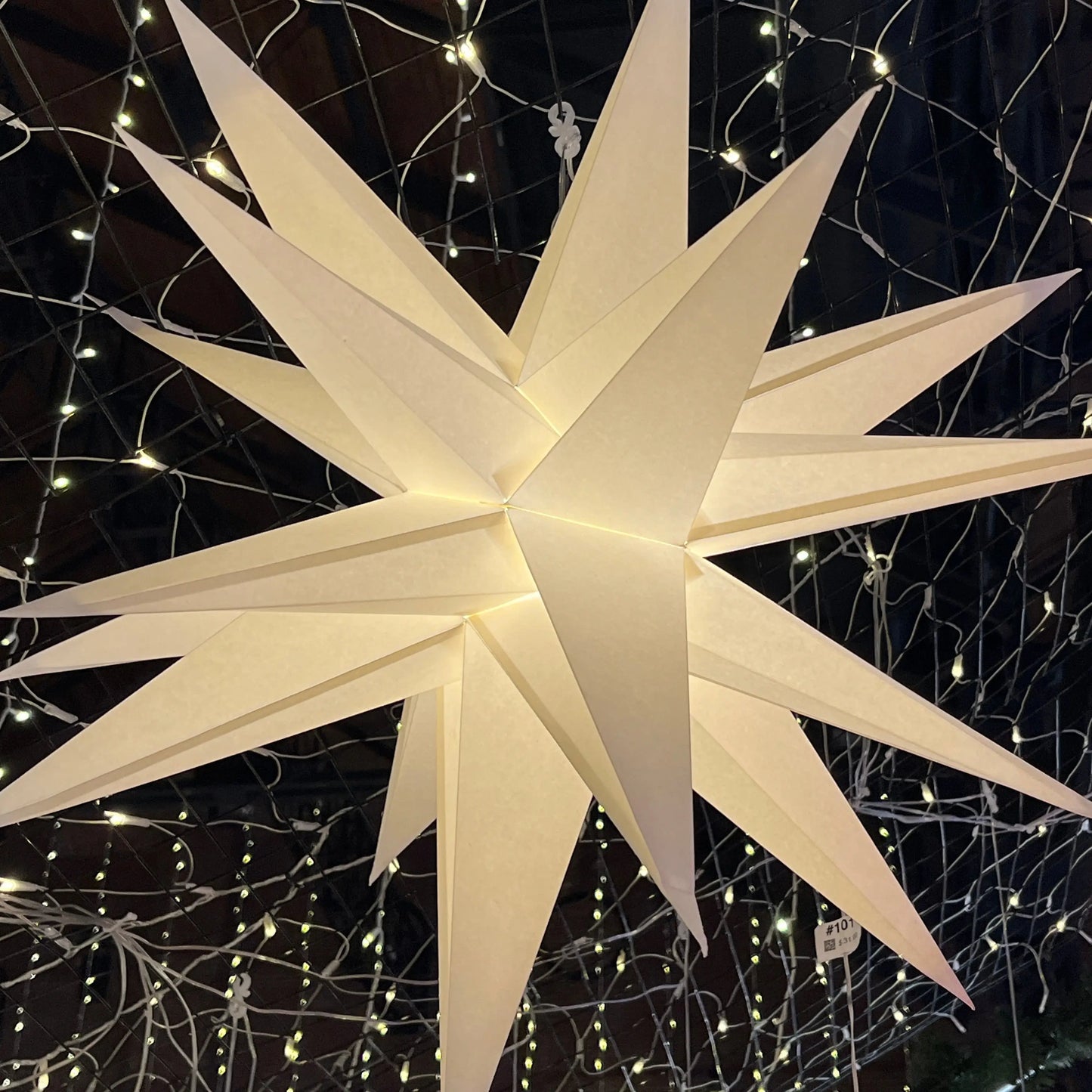 Moravian Star white 26-inch paper star light by Artschatz – grand classic Moravian form.