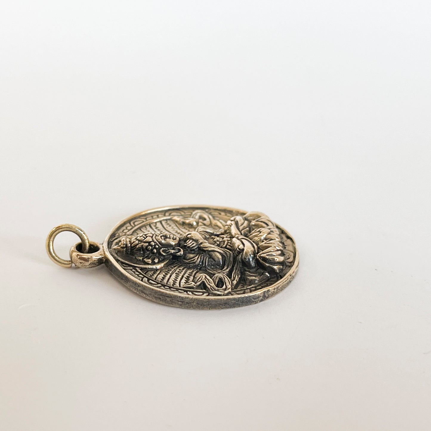 Guanyin 观音 Bodhisattva Pendant