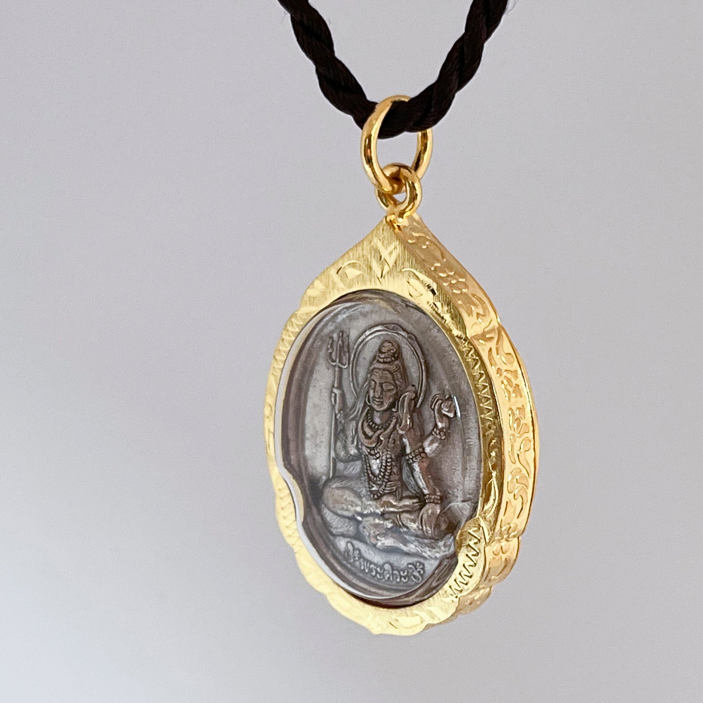 Durga (दुर्गा) with Shiva (शिव) Amulet / Pendant
