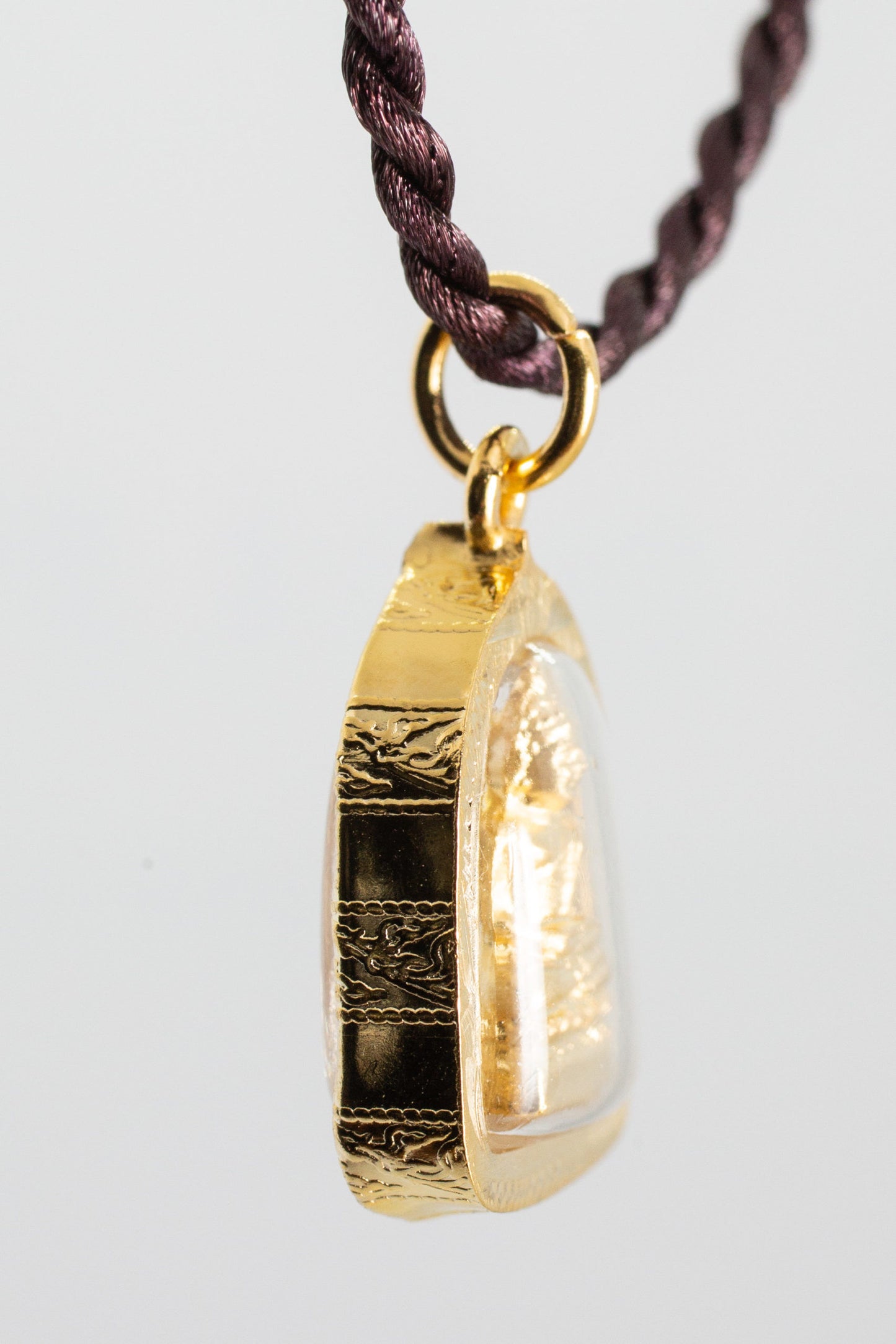 Golden Weekday Birthday Buddha (Thursday - Phra Samathi Meditation)