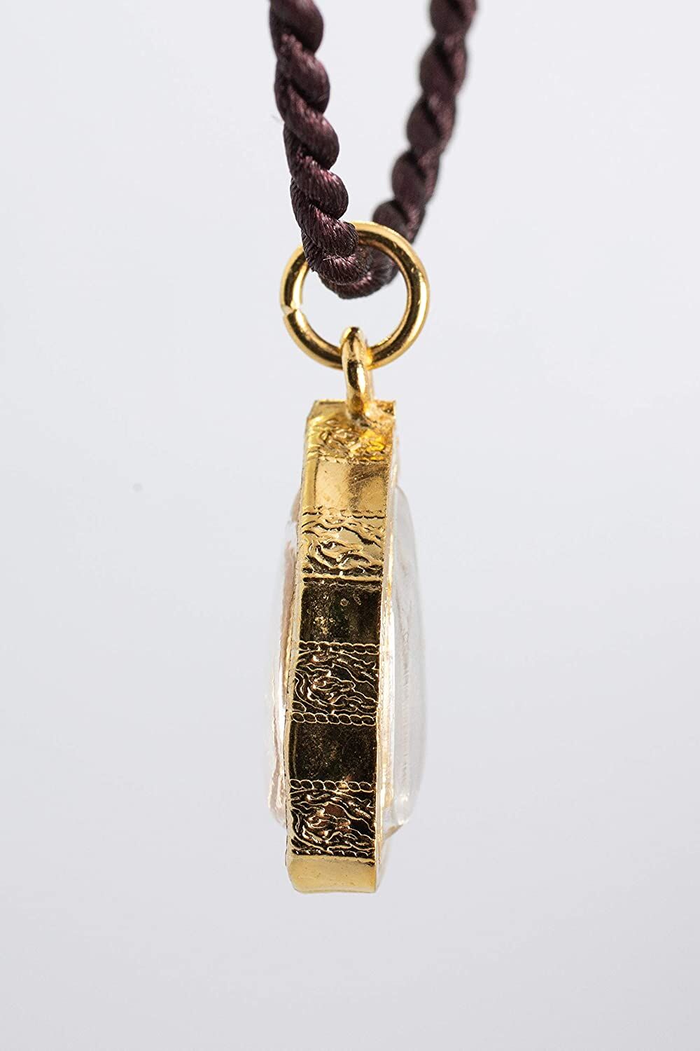 Wednesday - (Daytime 6:00am to 5:59pm) Phra Um Bhat “Receiving" Phra Um Bhat “Receiving" Weekday Buddha