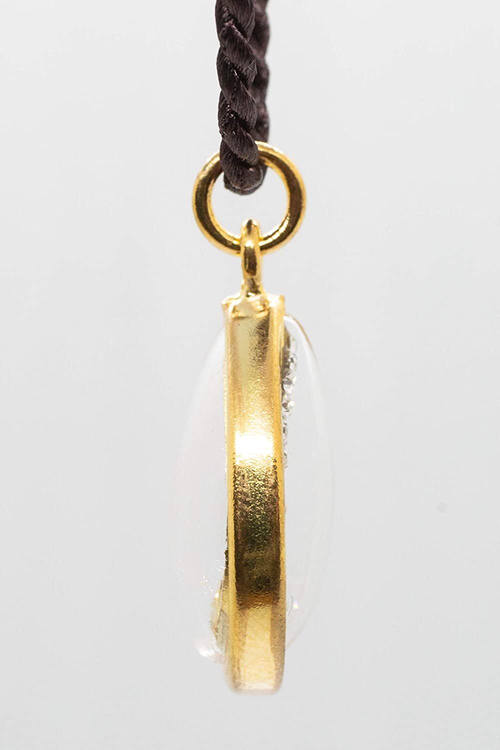 Weekday Birthday Buddha (Sunday - Phra Tawai Natra Restraint)